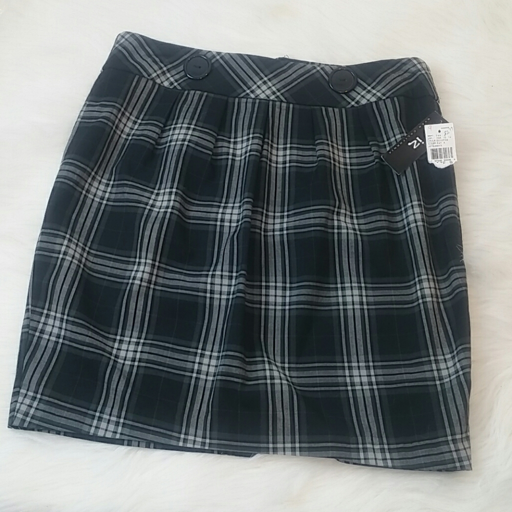 NWT Amy Byers IZ Byers Skirt
